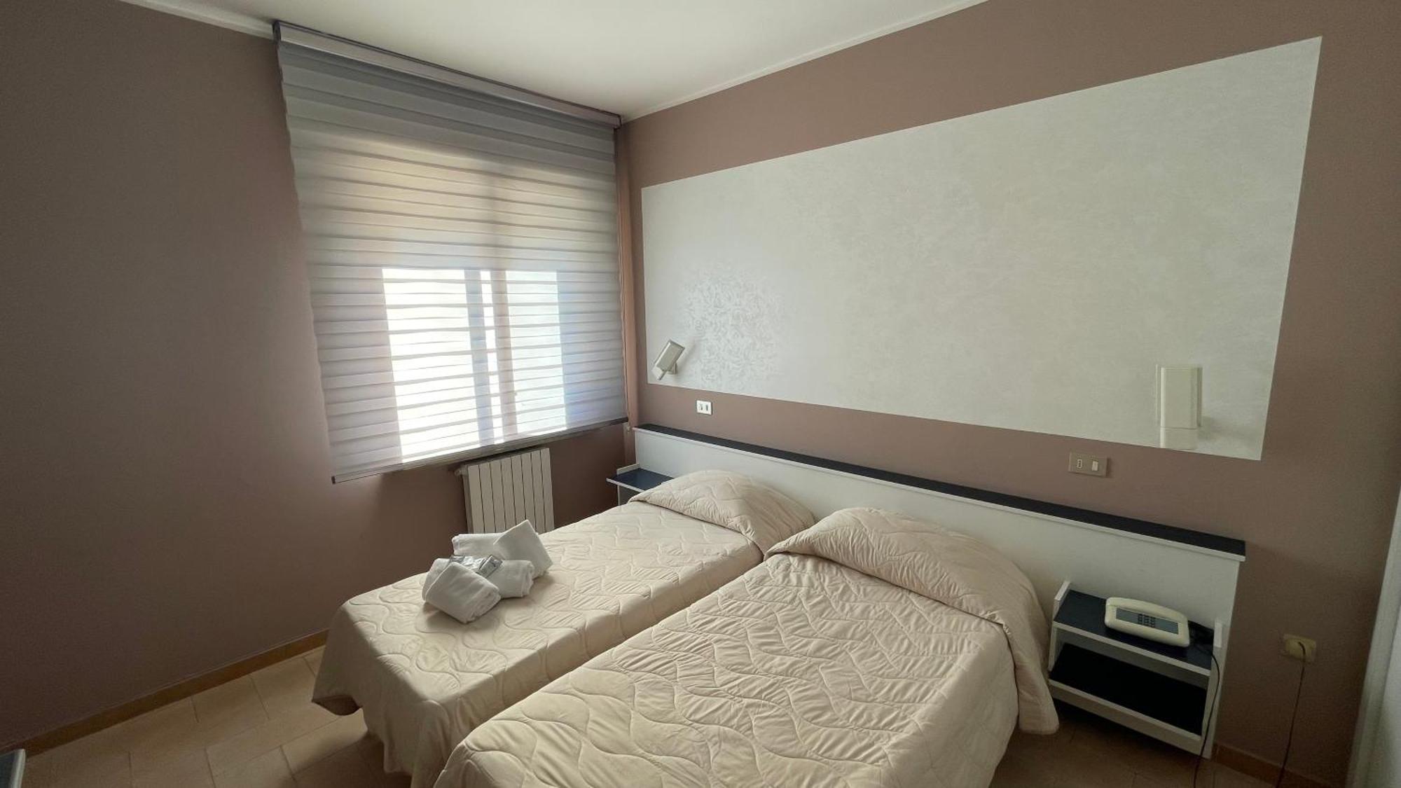 Hotel Belvedere Полла Екстер'єр фото